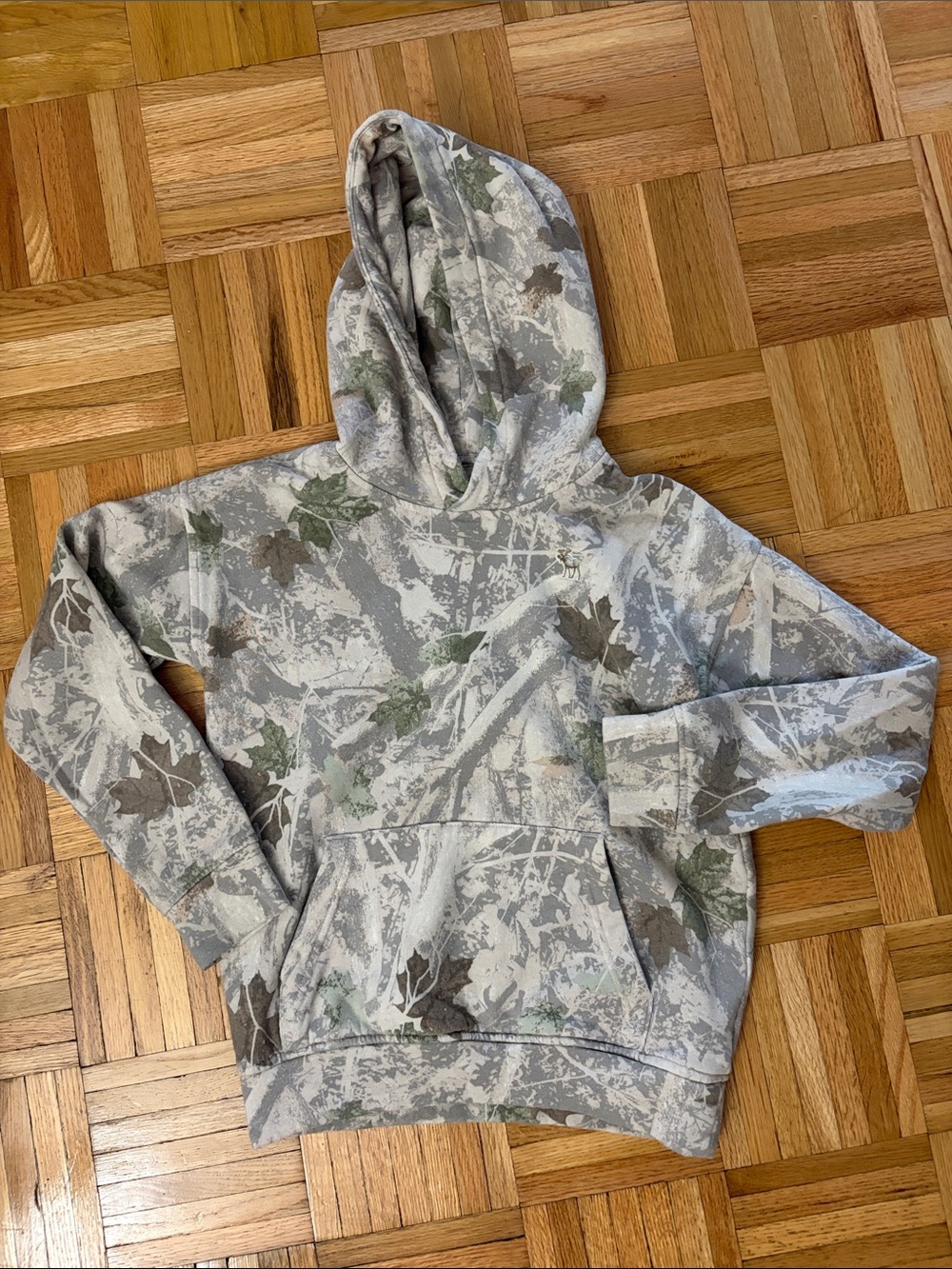 EUC abercrombie kids Camouflage Leaf Print Hoodie - Girls Size 9/10